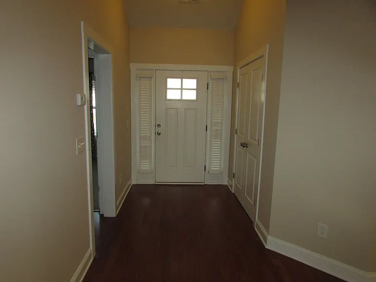 1519 Round Ridge Rd SE — Photo 3