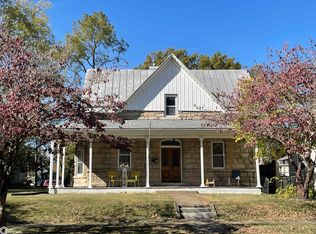2431 S Main St, Burlington, IA