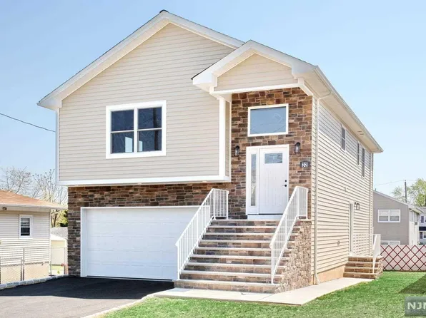 32 13th Ave, Elmwood Park, NJ 07407