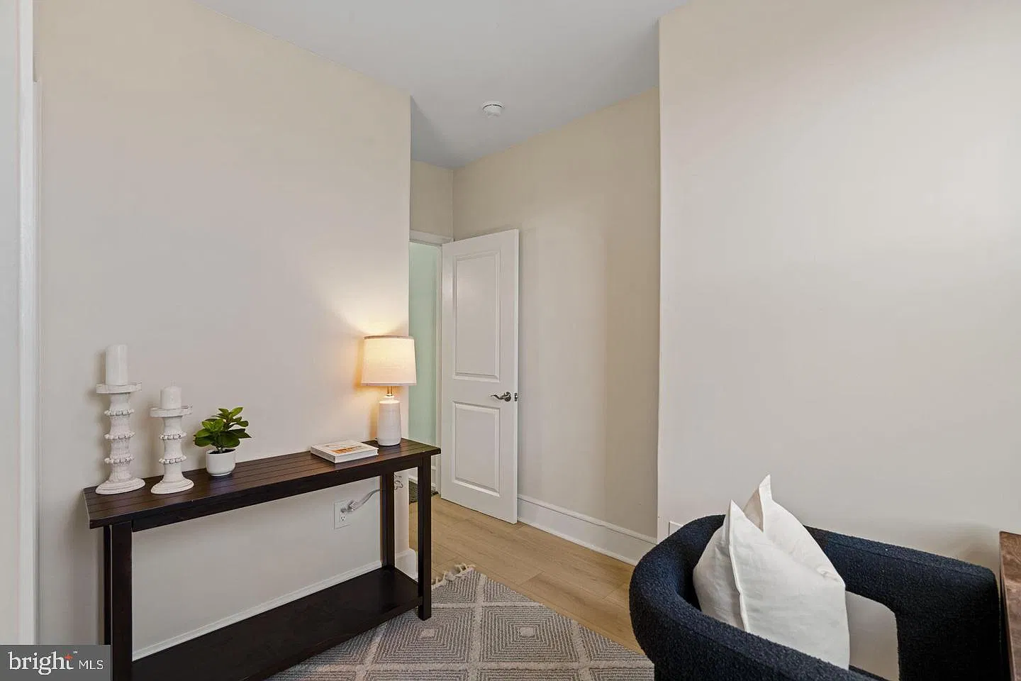 3 bed, 1.5 bath, 1250 sqft, $2,000 — Photo 4