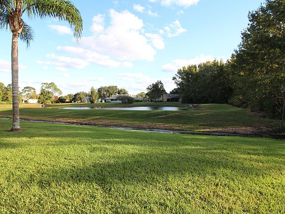 3rd image of 1915 Sprucewood Way