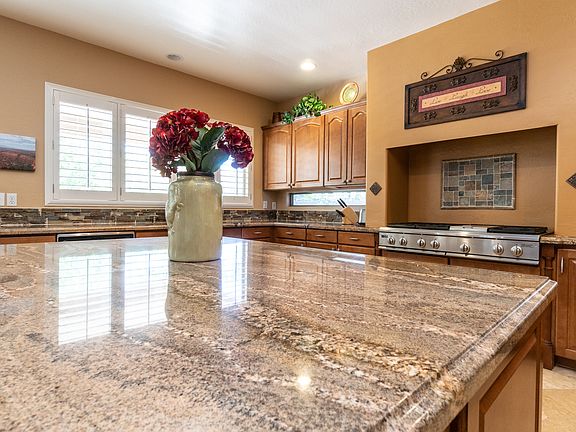 2nd image of 1689 E Canyon Way
