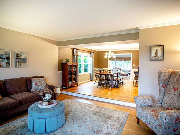 3rd image of 17945 W Pond Ridge Cir