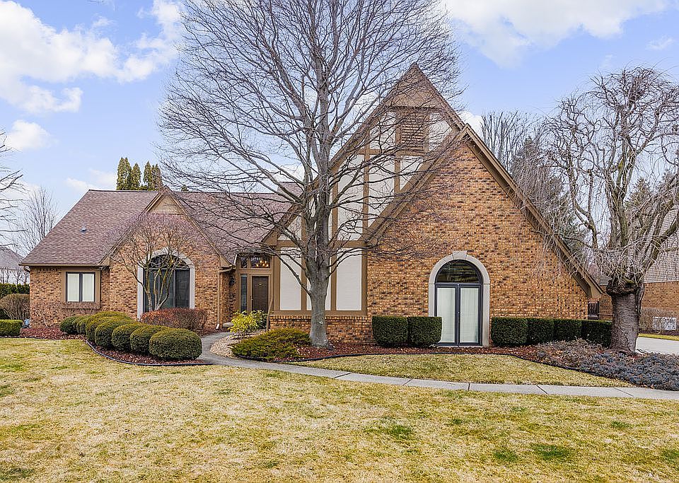 1st image of 54447 Sherwood Ln