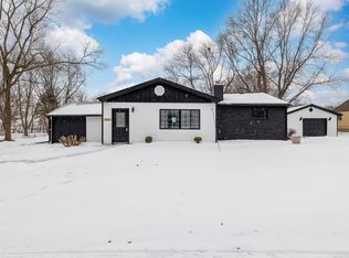 3321 E Red Oak Ln, Crete, IL 60417