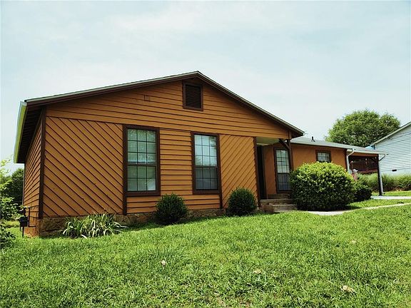2nd image of 1395 Almand Creek Dr SW