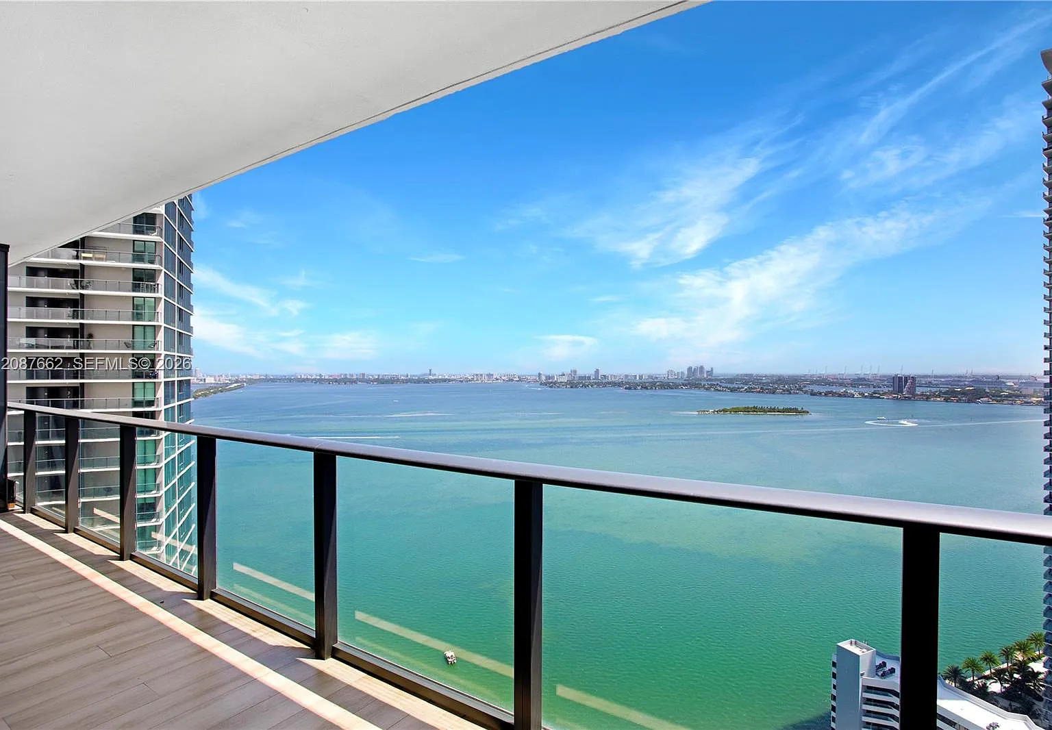 Paraiso Bay Condo — Photo 1