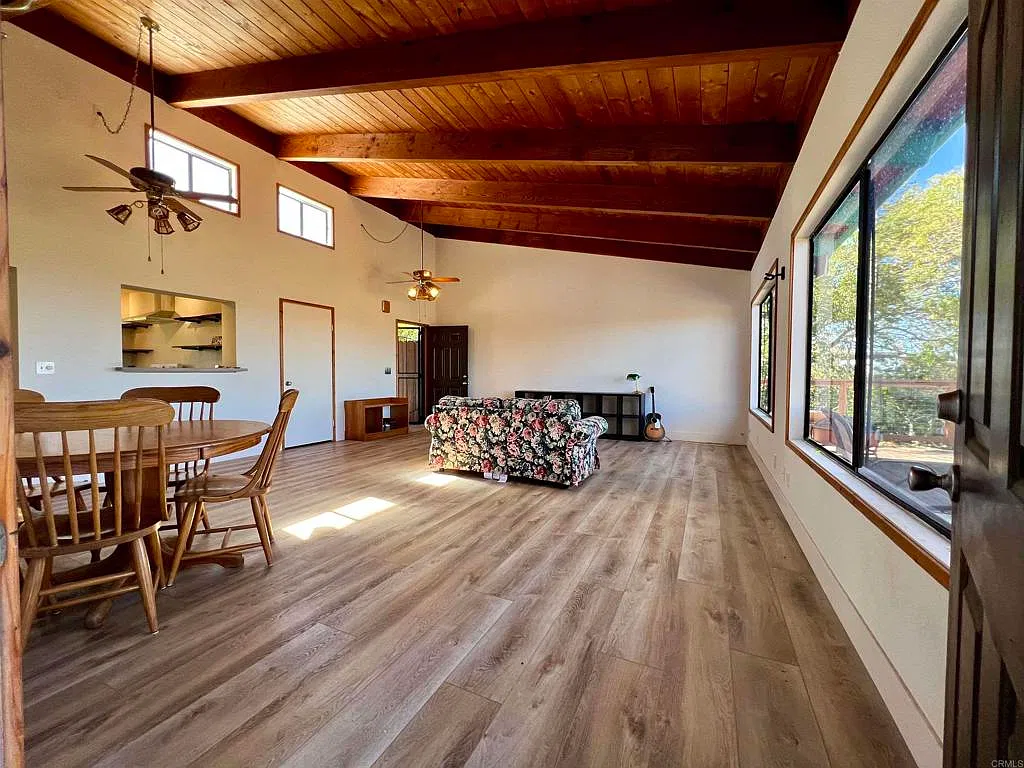 2 bed, 1.0 bath, 932 sqft, $2,800 — Photo 3