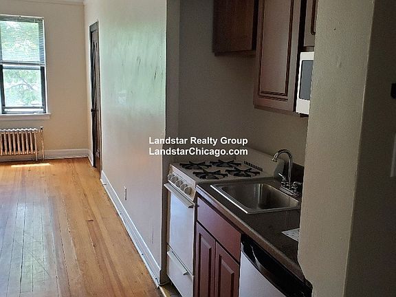 4th image of 948 W Cuyler Ave APT 304