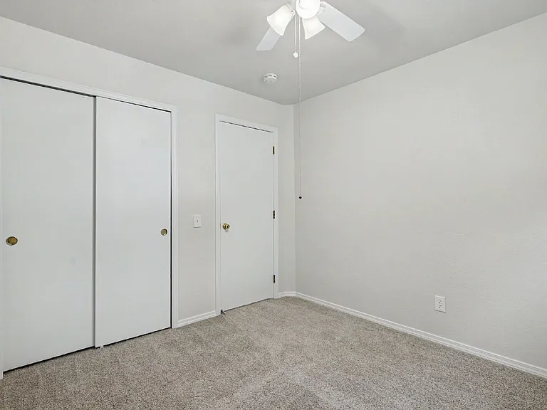 1430 Tamarisk Dr — Photo 19