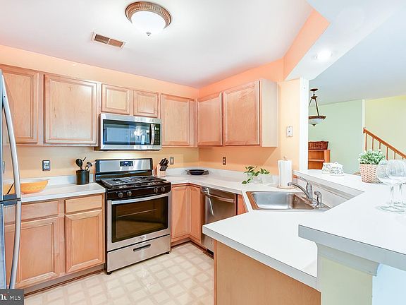 3rd image of 13117 Millhaven Pl #14-A