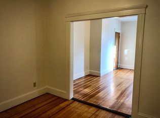 232 Willow St APT 2L, Woonsocket, RI 02895