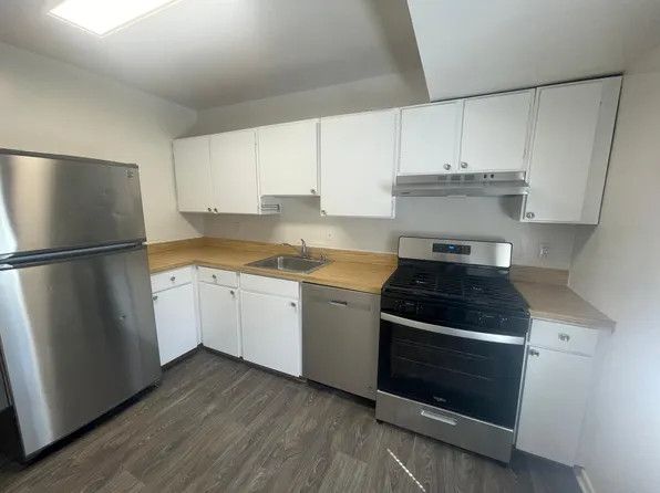 19435 Brassie Pl APT 303, Montgomery Village, MD 20886