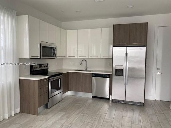 2nd image of 420 NE 35th Ct #1