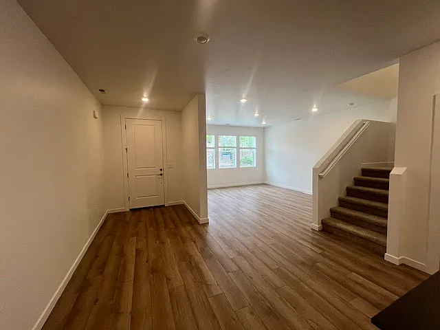 3 bed, 2.5 bath, 1879 sqft, $2,450 — Photo 4