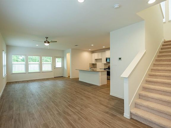 5th image of 11912 Blue Crab Ln