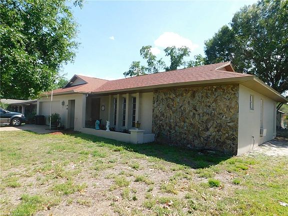3rd image of 2641 Queenswood Dr