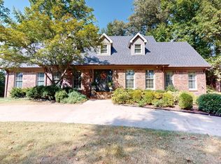 1100 Wade Hampton Rd, Dyersburg, TN 38024