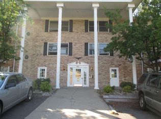 628 Whites Rd #2, Kalamazoo, MI 49008