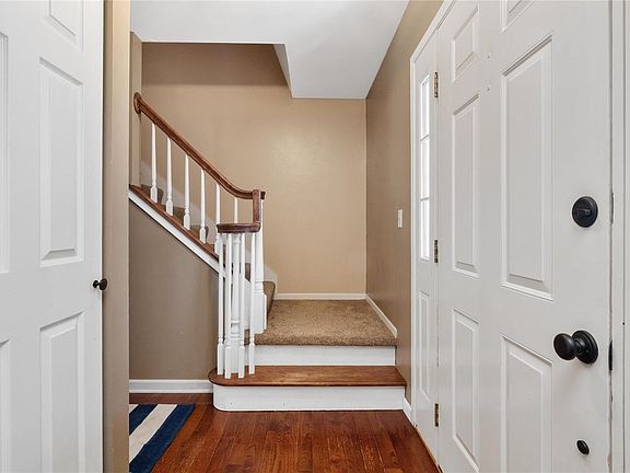 2nd image of 11252 Sherwood Oak Ct