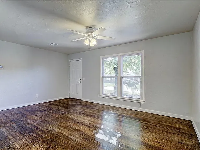 3209 NW 40th St — Photo 13