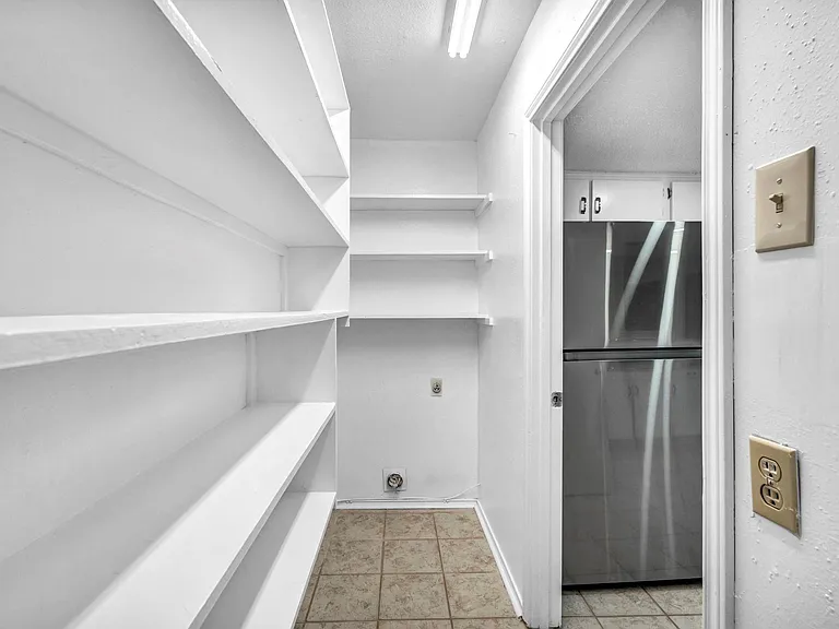 4010 Cima Serena Dr #B — Photo 20