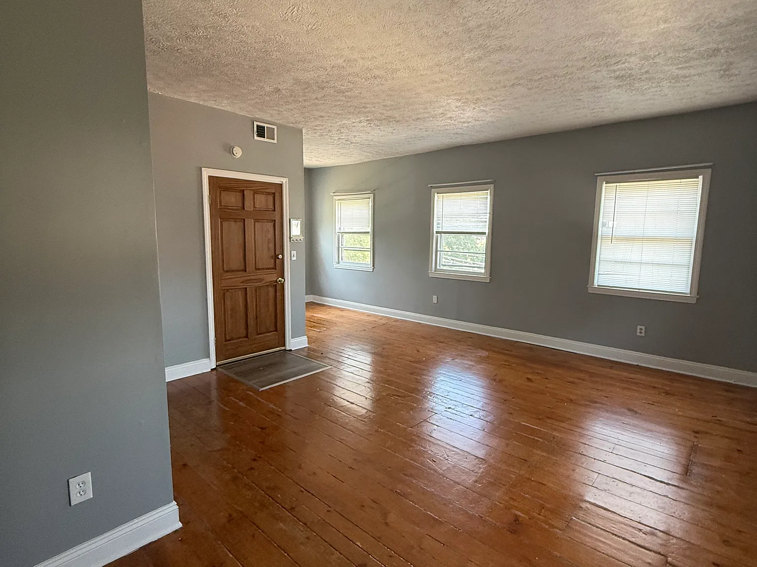 621 Quinnipiac Ave — Photo 3