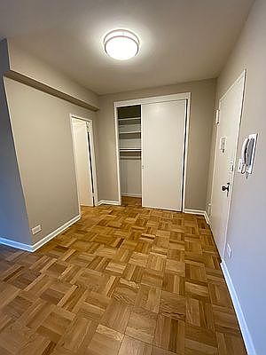 4th image of 305 E 86th St APT 5AW
