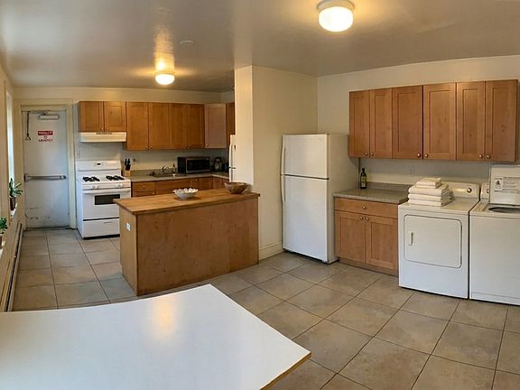 3rd image of 301 S 40th St