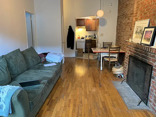 Rented by Joe Gotham LTD | media 2