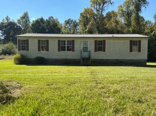 106 Chinaberry Ln, Beulaville, NC 28518