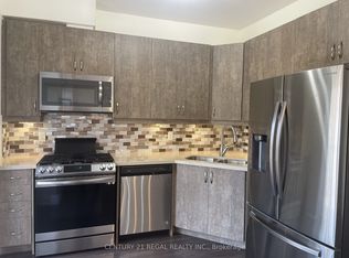 199 Ardagh Rd #17, Barrie, ON L4M 0L1