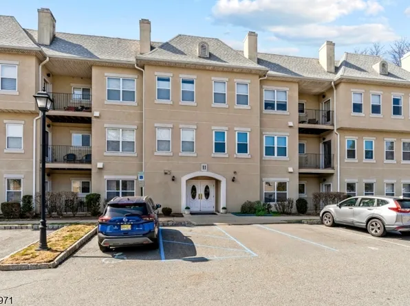 1107 Brittany Dr, Wayne Twp., NJ 07470