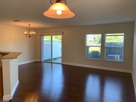 4th image of 841 S Black Cherry Dr