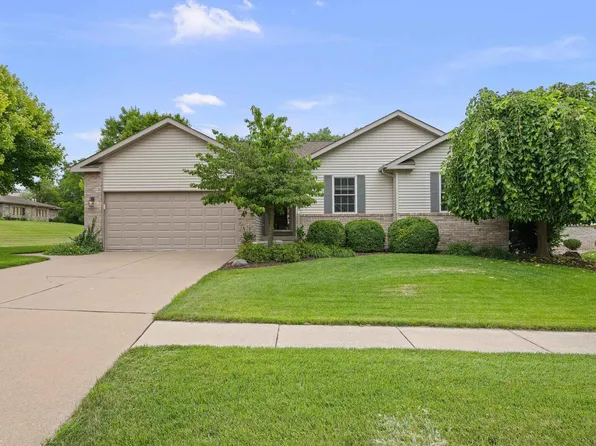 321 44th Ave, East Moline, IL 61244