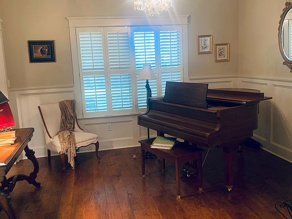 4th image of 8612 Rosedown Ln