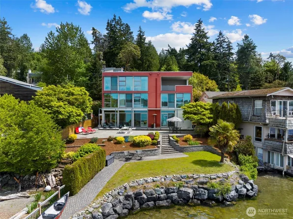11807 Holmes Point Drive NE, Kirkland, WA 98034