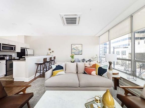 4th image of 2040 Market St APT 811