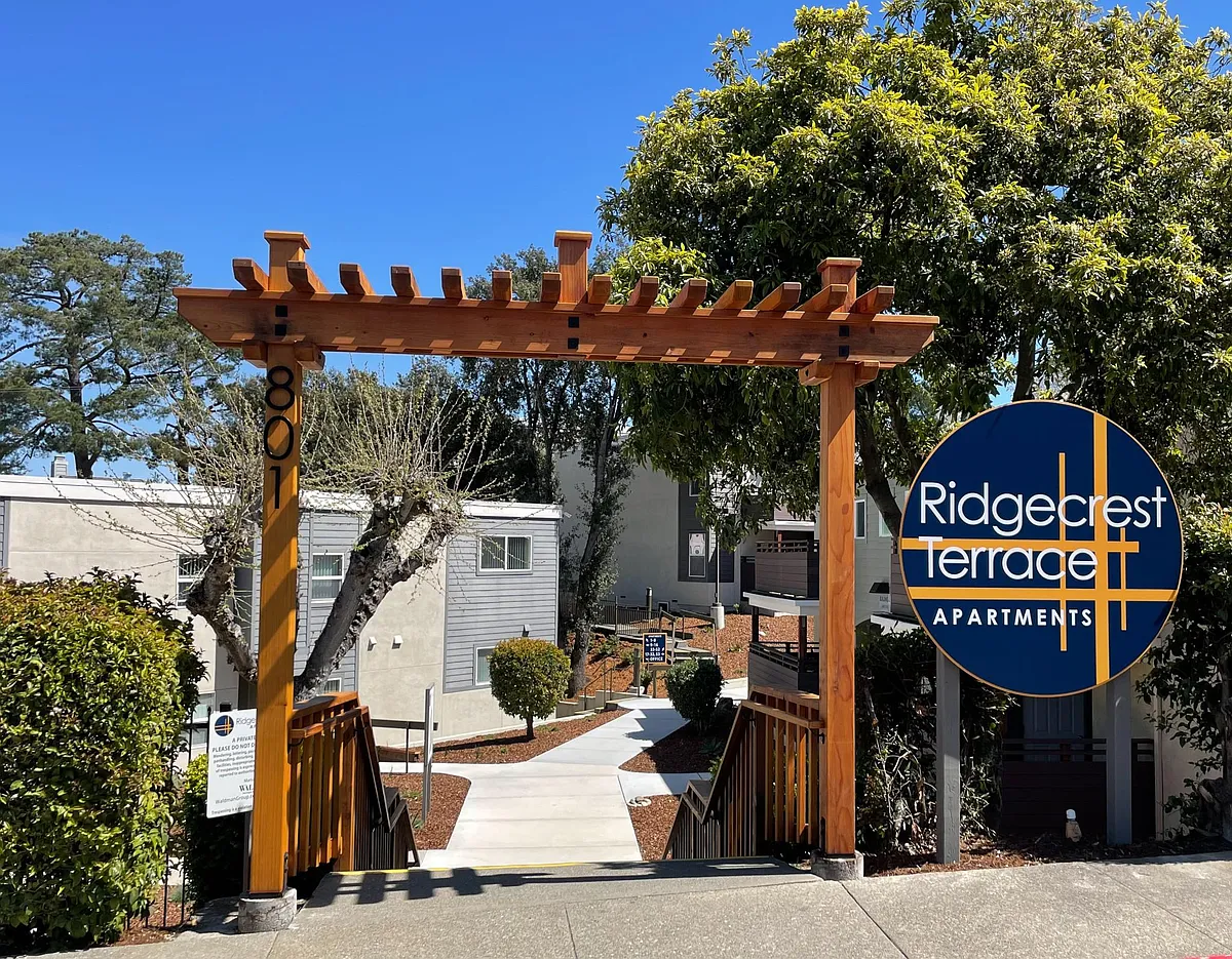 Main Entry from street - Ridgecrest Terrace