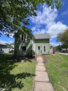 215 E Ames St, Russell, IA, 50238