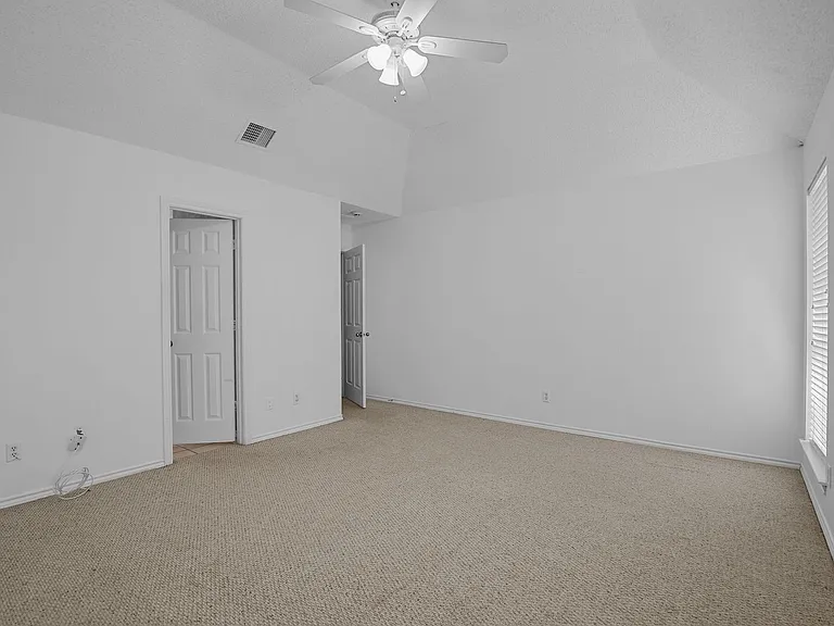 3040 Flamingo Cir — Photo 13