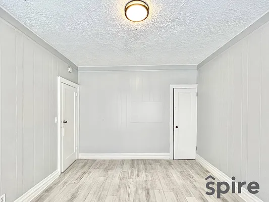 Rented by Spire Group | media 18