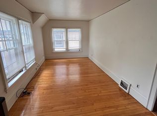 622 Howard Pl APT E, Madison, WI 53703