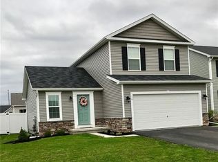 16 Rockdale Trl, Rochester, NY 14612
