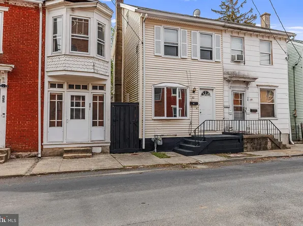 40 E Locust St, Mechanicsburg, PA 17055