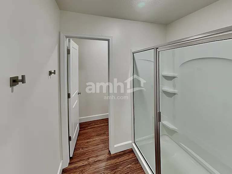 278 N Allen Ln — Photo 10