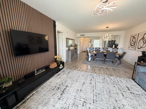 4550 NW 18th Avenue #304, Pompano Beach, FL 33064