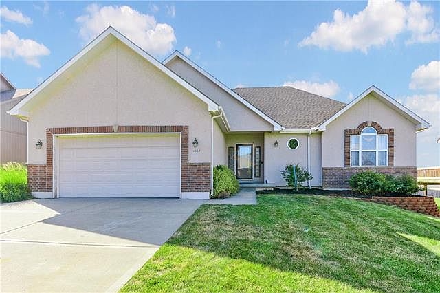 1st image of 1008 NW Persimmon Dr