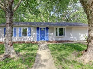 505 Bonnymeade Dr, Champaign, IL