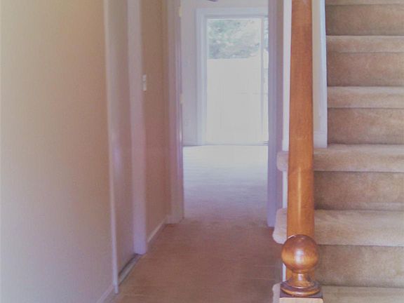 Entry way with all NEW carpet throughout!